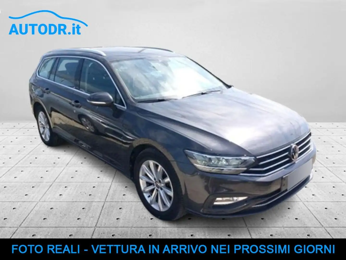 Volkswagen Passat Variant 2.0 TDI EVO 150CV DSG Business Navi, LED, Ambient Gris - 2