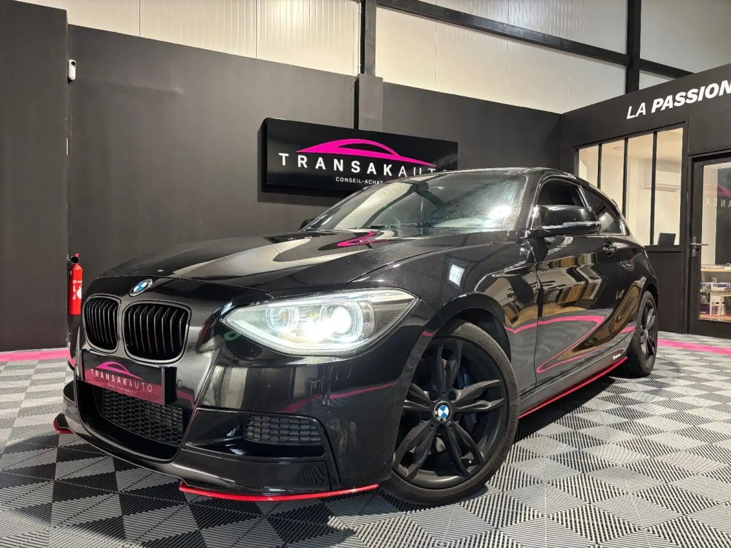 BMW 320 SERIE F21 M135i 320 ch Negro - 1