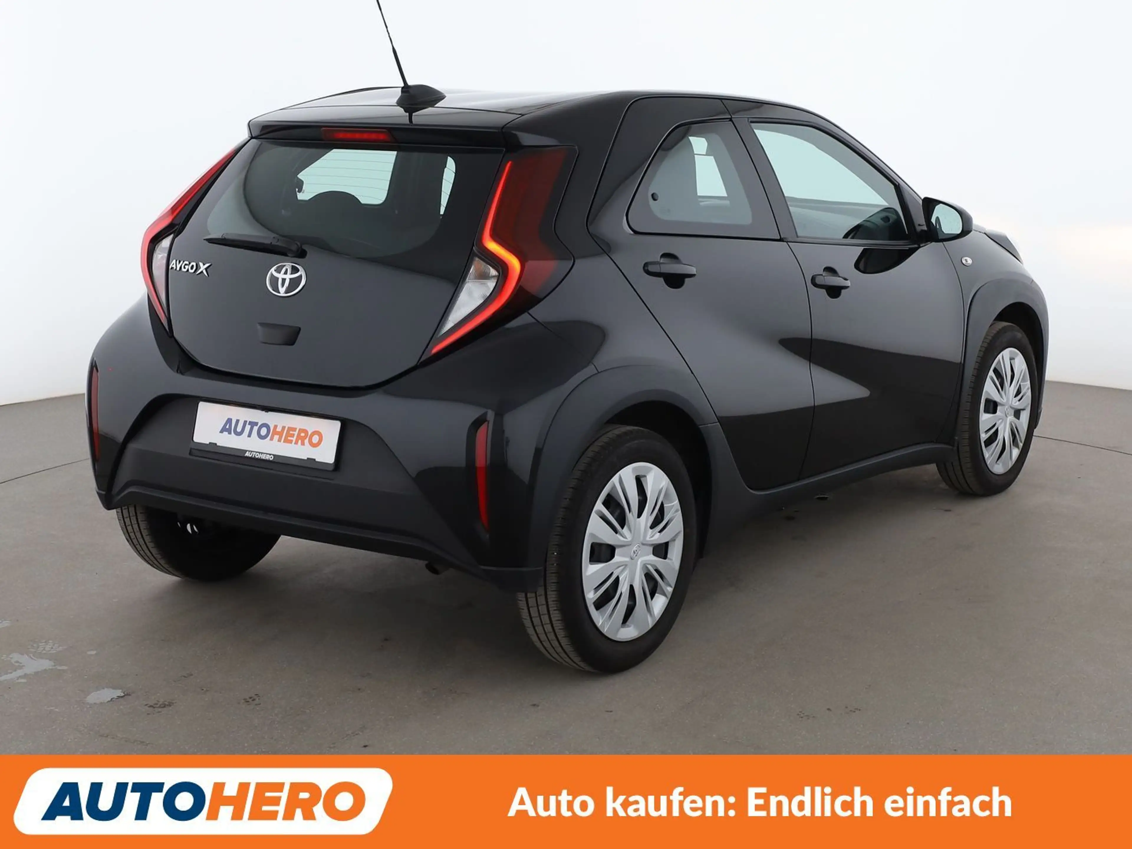 Toyota Aygo X 1.0 VVT-i Business Edition Aut.*ACC*CAM*SHZ* — photo 6