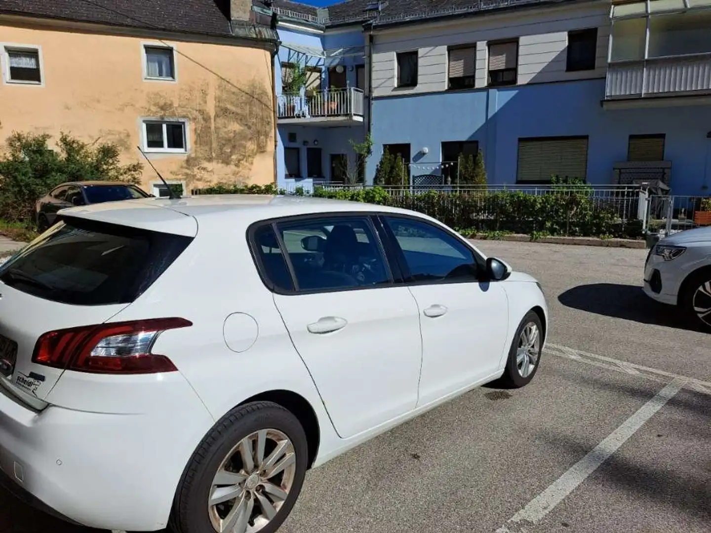 Peugeot 308 308 1,6 Blue HDi Allure Allure Weiß - 1