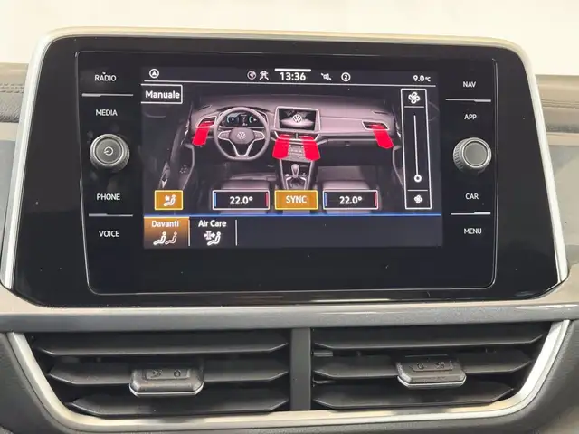 Volkswagen T-Roc view 25