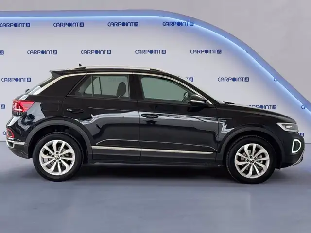 Volkswagen T-Roc view 7