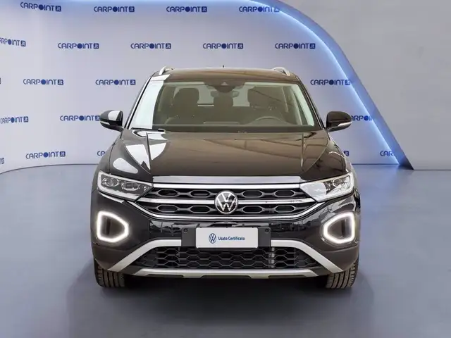 Volkswagen T-Roc view 4