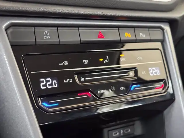 Volkswagen T-Roc view 26