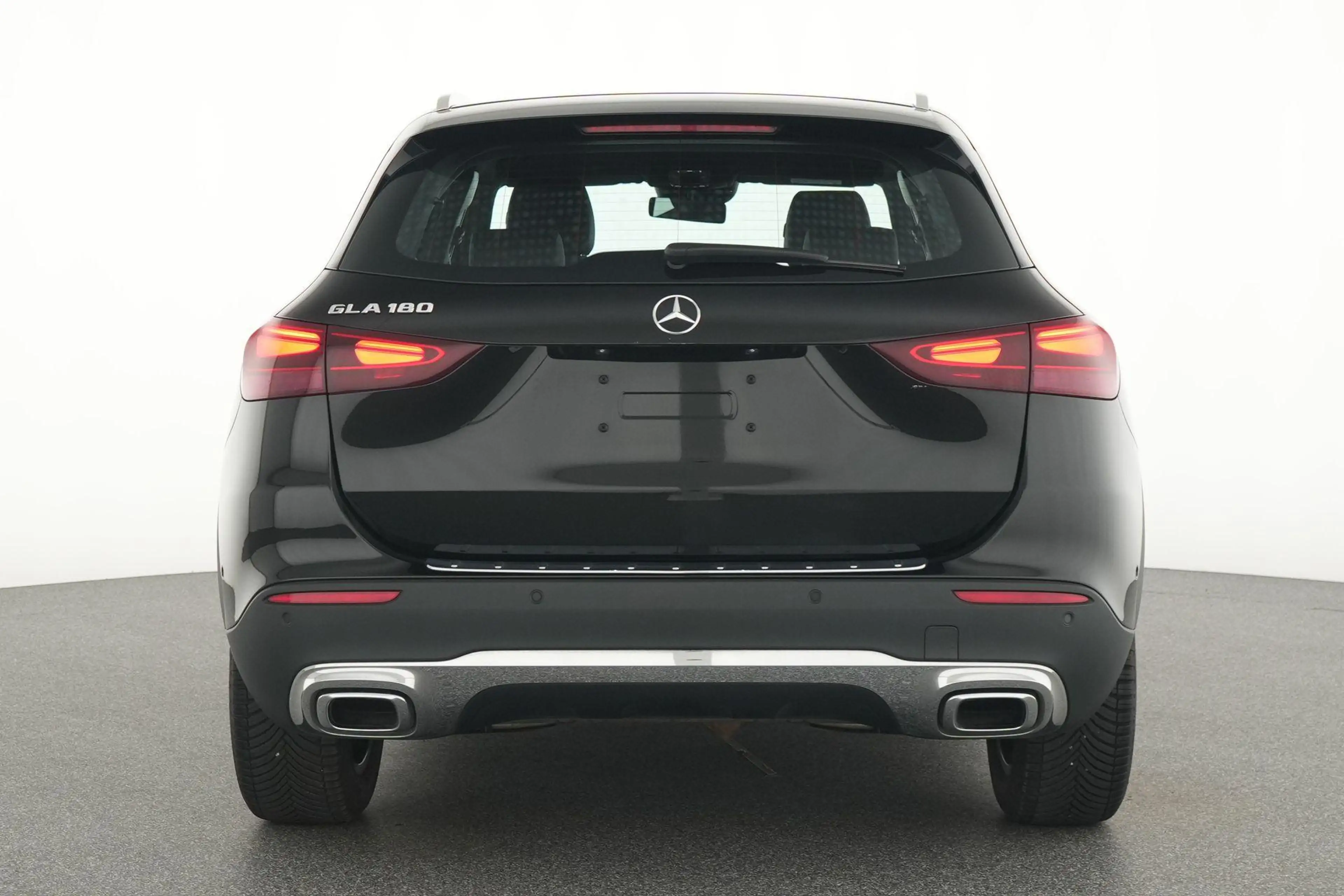 Mercedes-Benz GLA 180 Business Line — photo 7