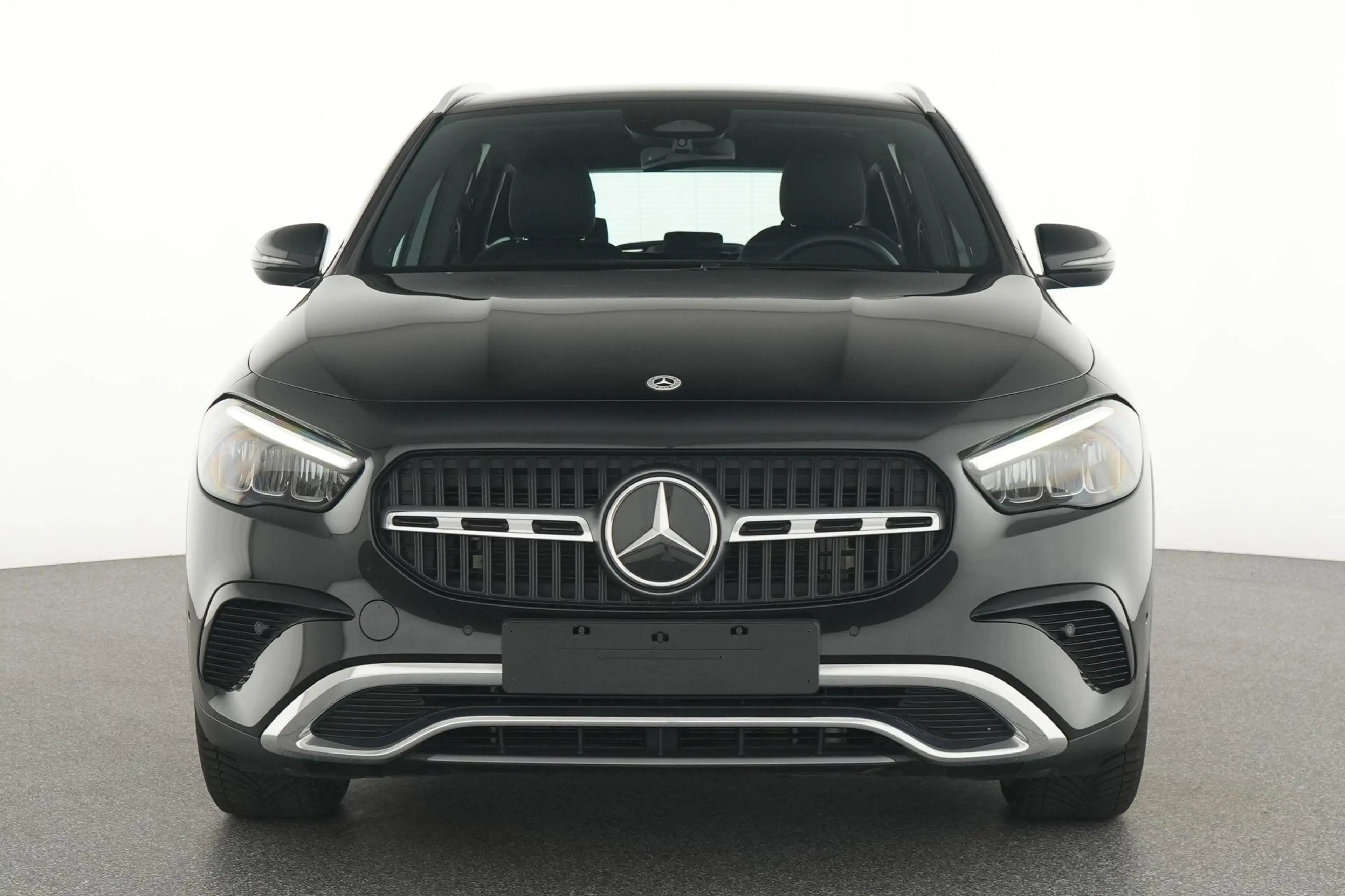Mercedes-Benz GLA 180 Business Line — photo 6