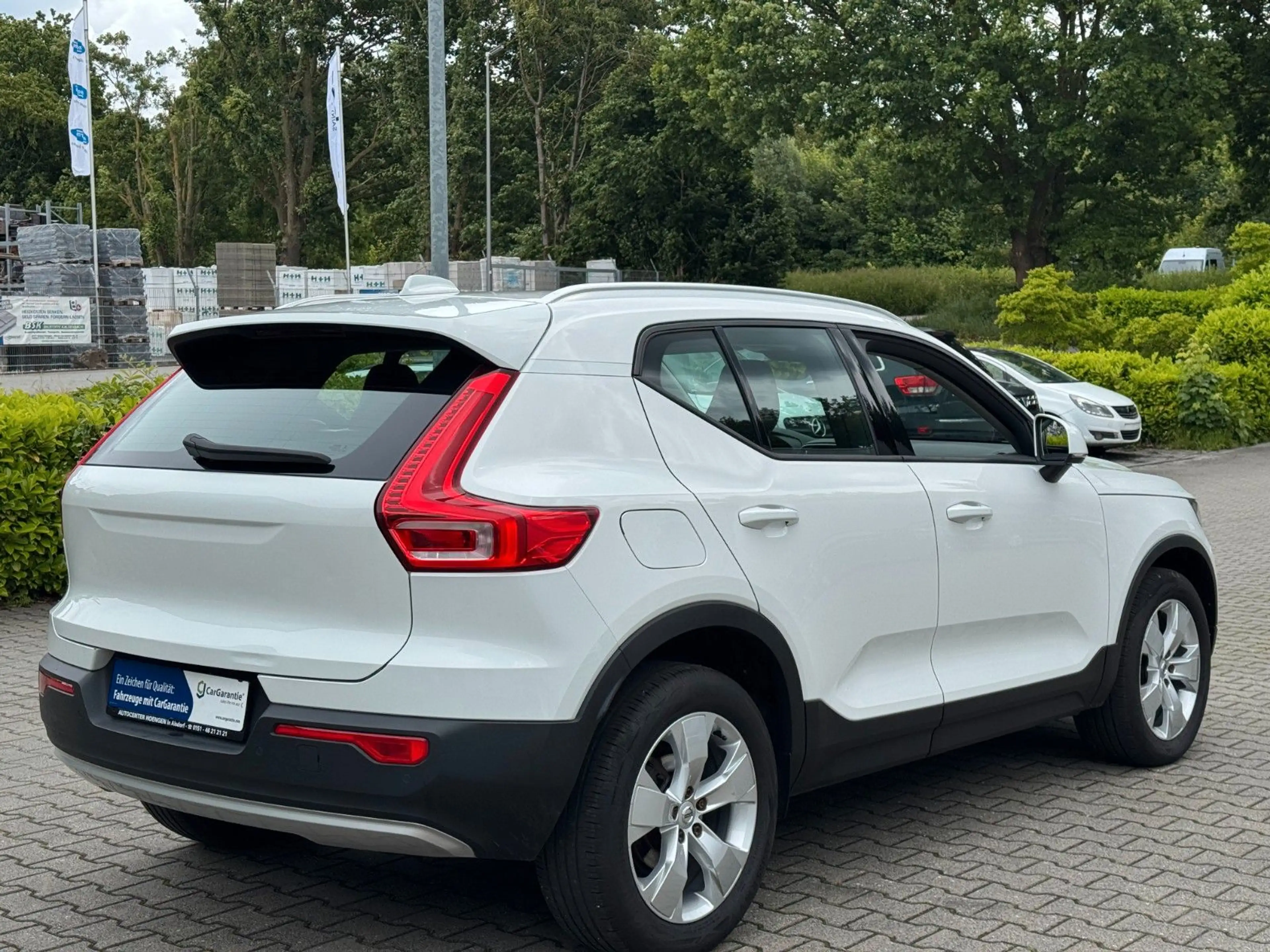 Volvo XC40 Momentum 2WD Garantie *Leder* Navi*CarPlay — photo 11