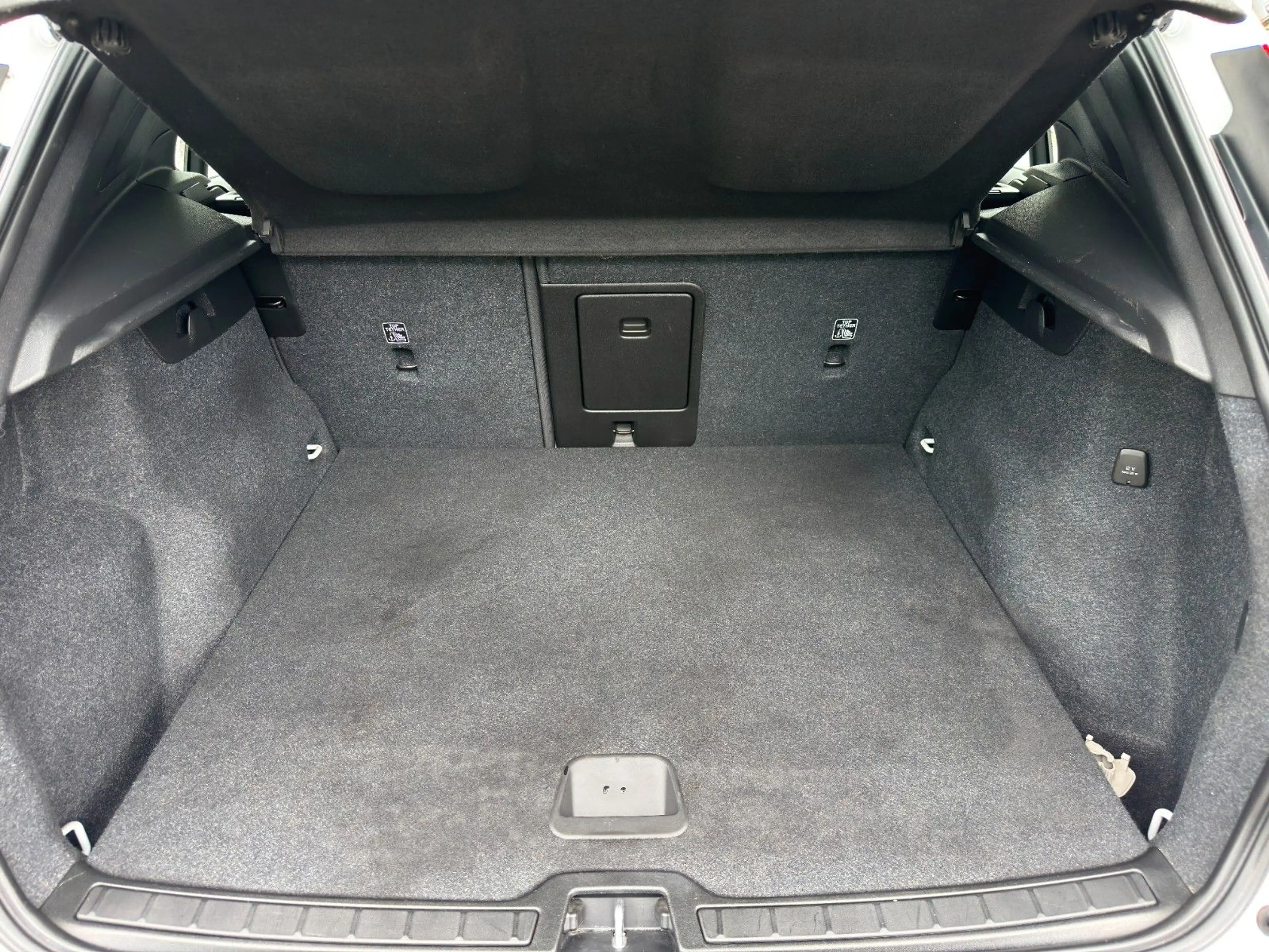 Volvo XC40 Momentum 2WD Garantie *Leder* Navi*CarPlay — photo 14