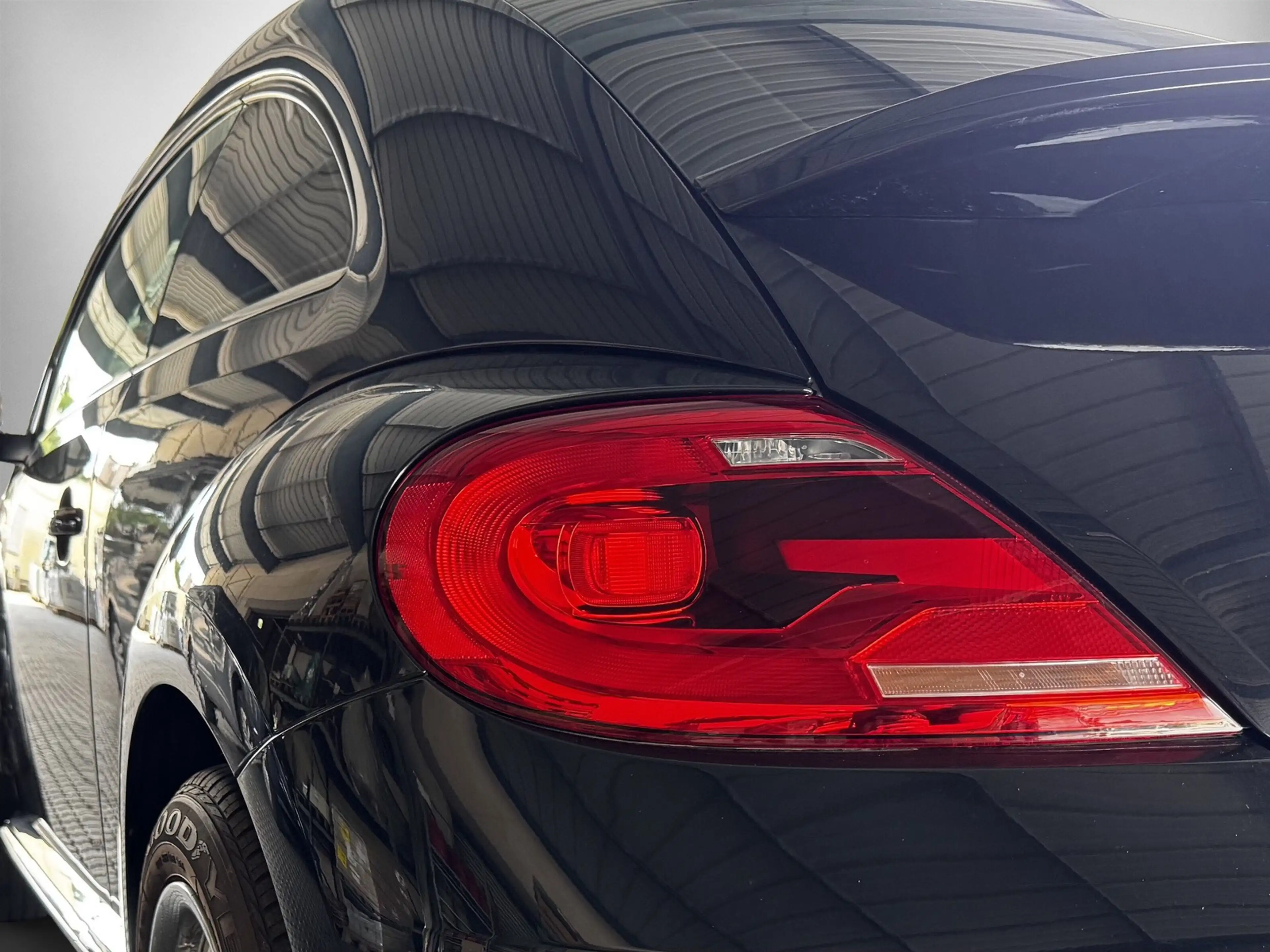 Volkswagen Beetle 2.0 TSI Sport *Automatik*PDC*SHZ*Klimaautom.*TÜV* — photo 10