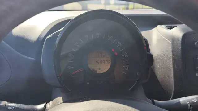 Citroen C1 view 12
