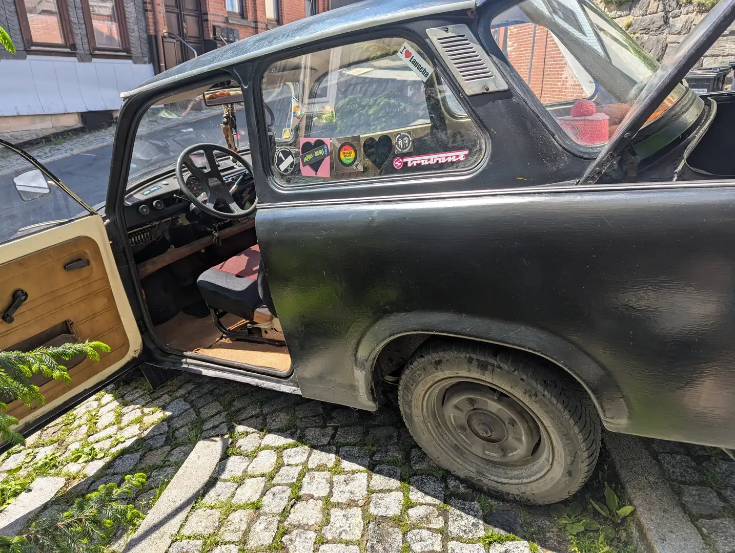 Trabant P601 Noir - 1