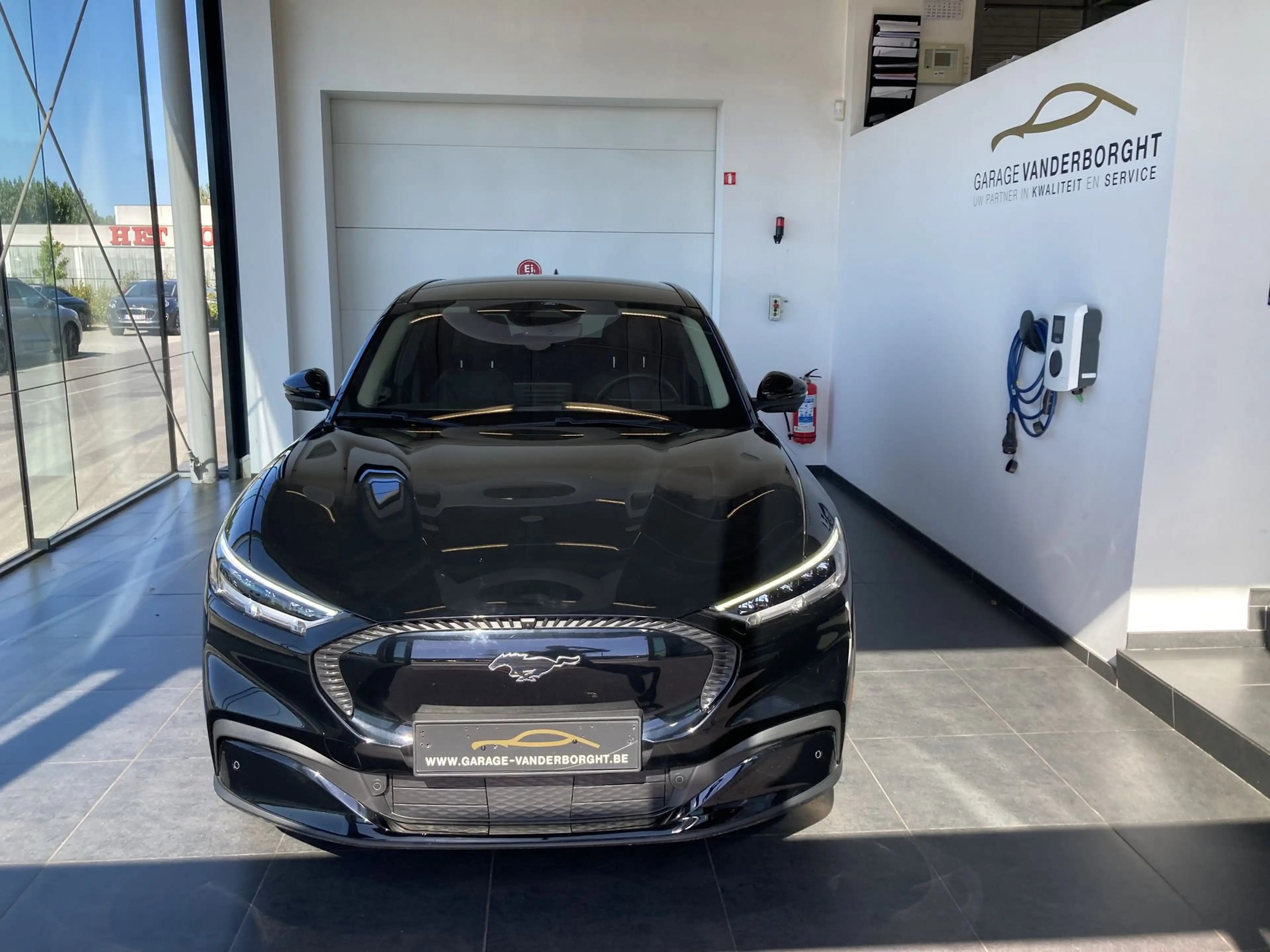 Ford Mustang Mach-E EXTENDED RANGE RWD AUTOMAAT 99 KWH PANO DAK  28000KM!!! — photo 2