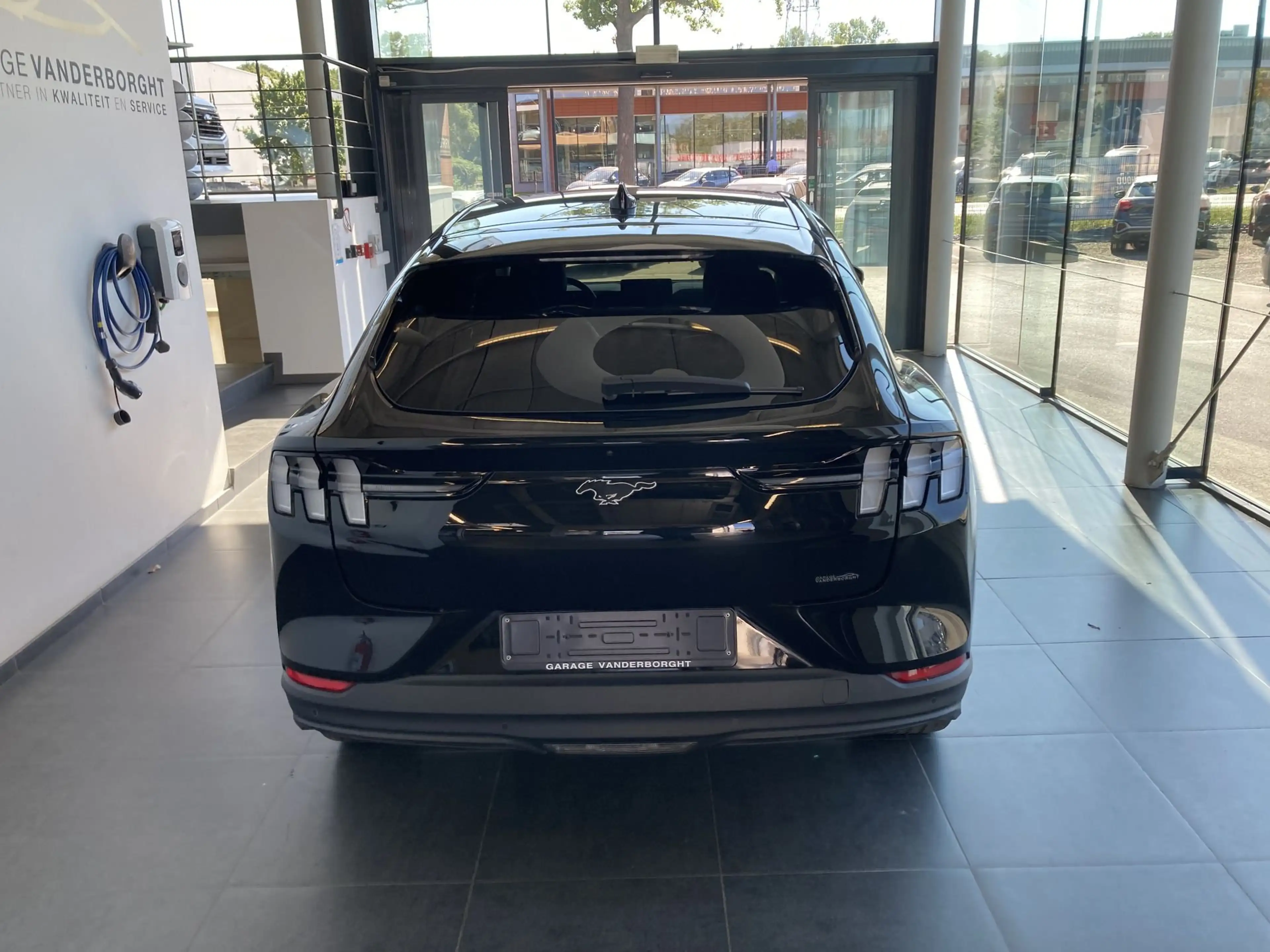 Ford Mustang Mach-E EXTENDED RANGE RWD AUTOMAAT 99 KWH PANO DAK  28000KM!!! — photo 5
