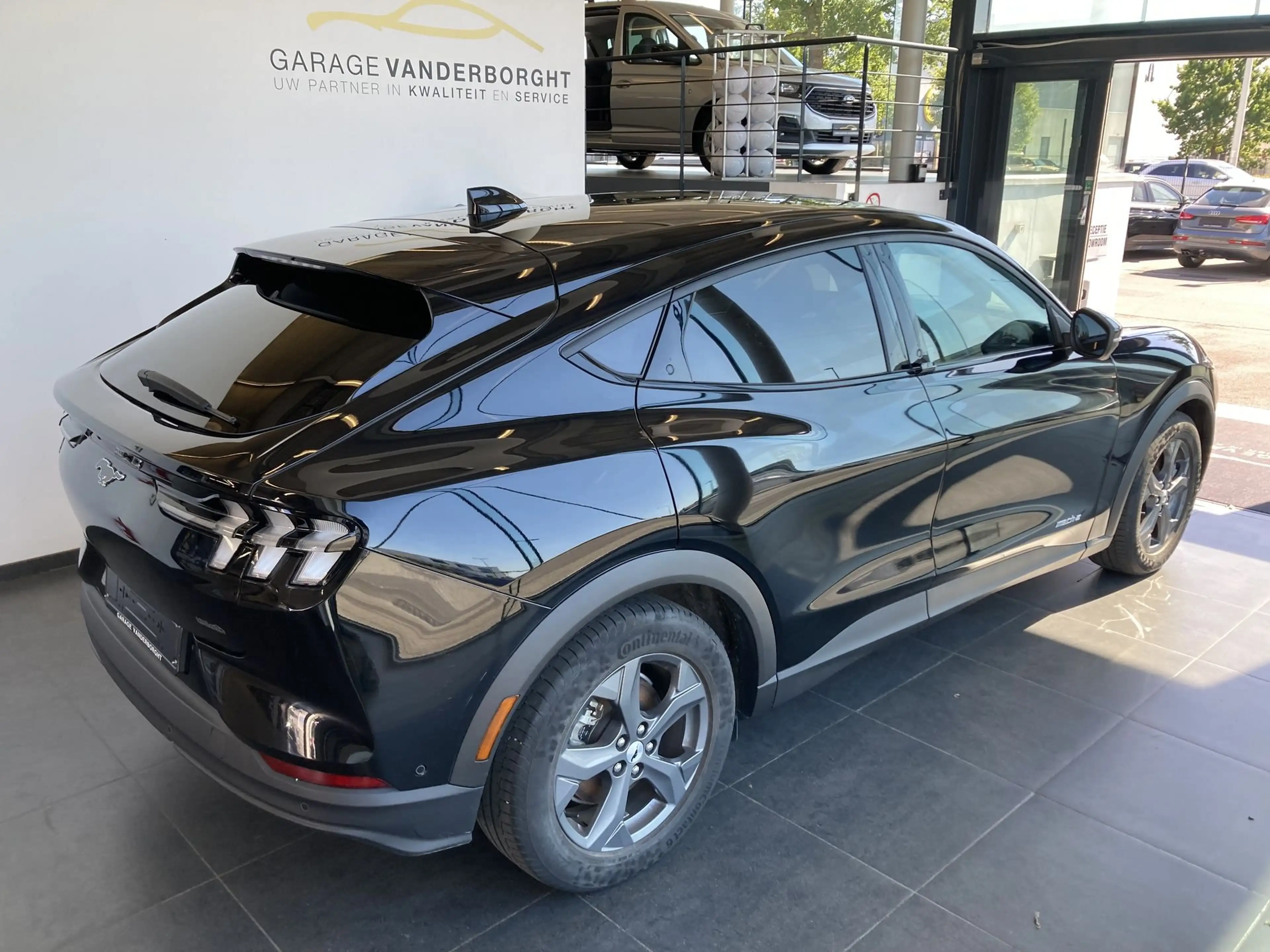 Ford Mustang Mach-E EXTENDED RANGE RWD AUTOMAAT 99 KWH PANO DAK  28000KM!!! — photo 4