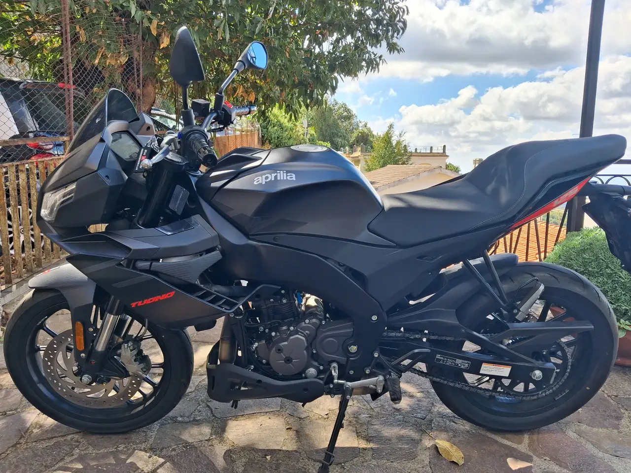 Aprilia Tuono