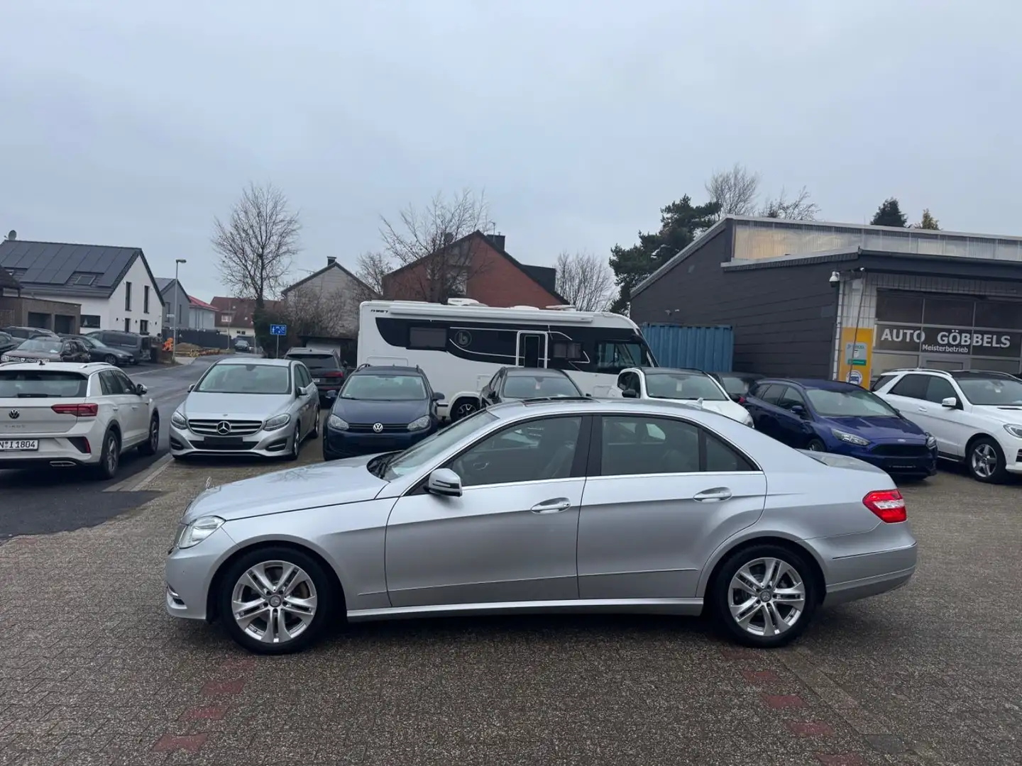 Mercedes-Benz E 250 Avantgarde LIM 7-G SDACH ILS Argent - 2
