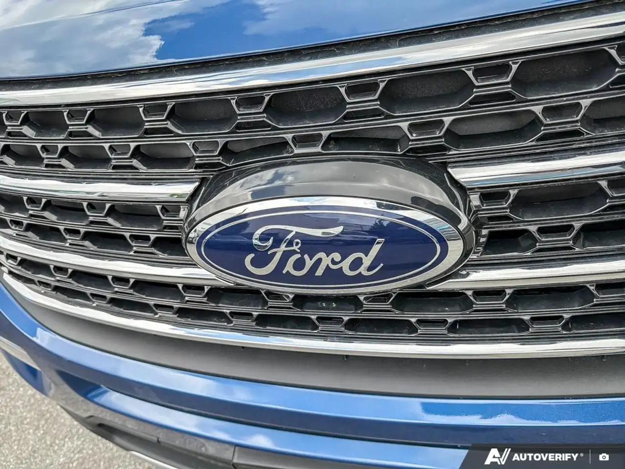 Ford Explorer снимка Ford Explorer