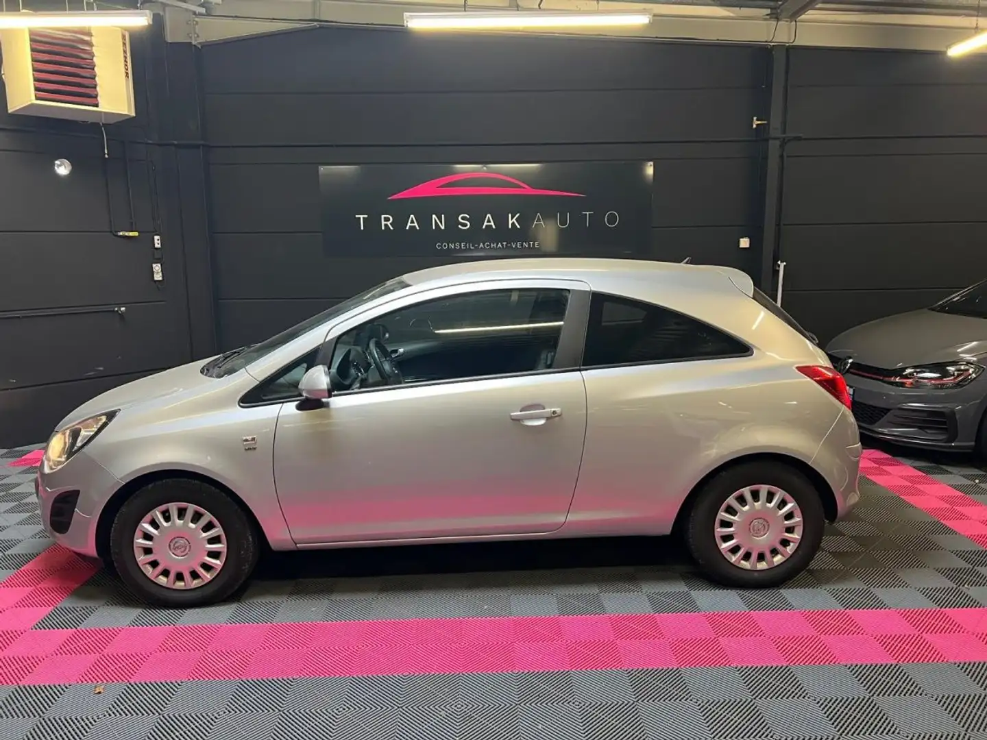 Opel Corsa 1.2 70 ch Edition Energy / 56 000 km / Moteur a chaine Grigio - 2