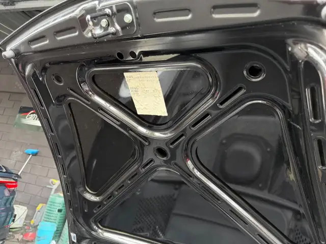 Porsche 911 view 11