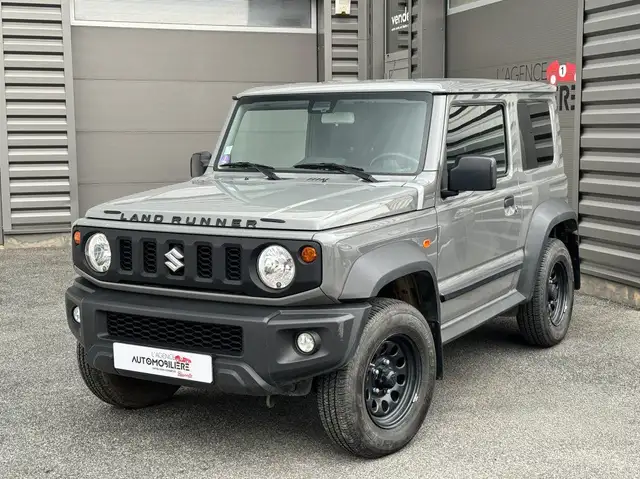 Suzuki Jimny 1.5 VVT 102ch Privilège - Suivi complet
