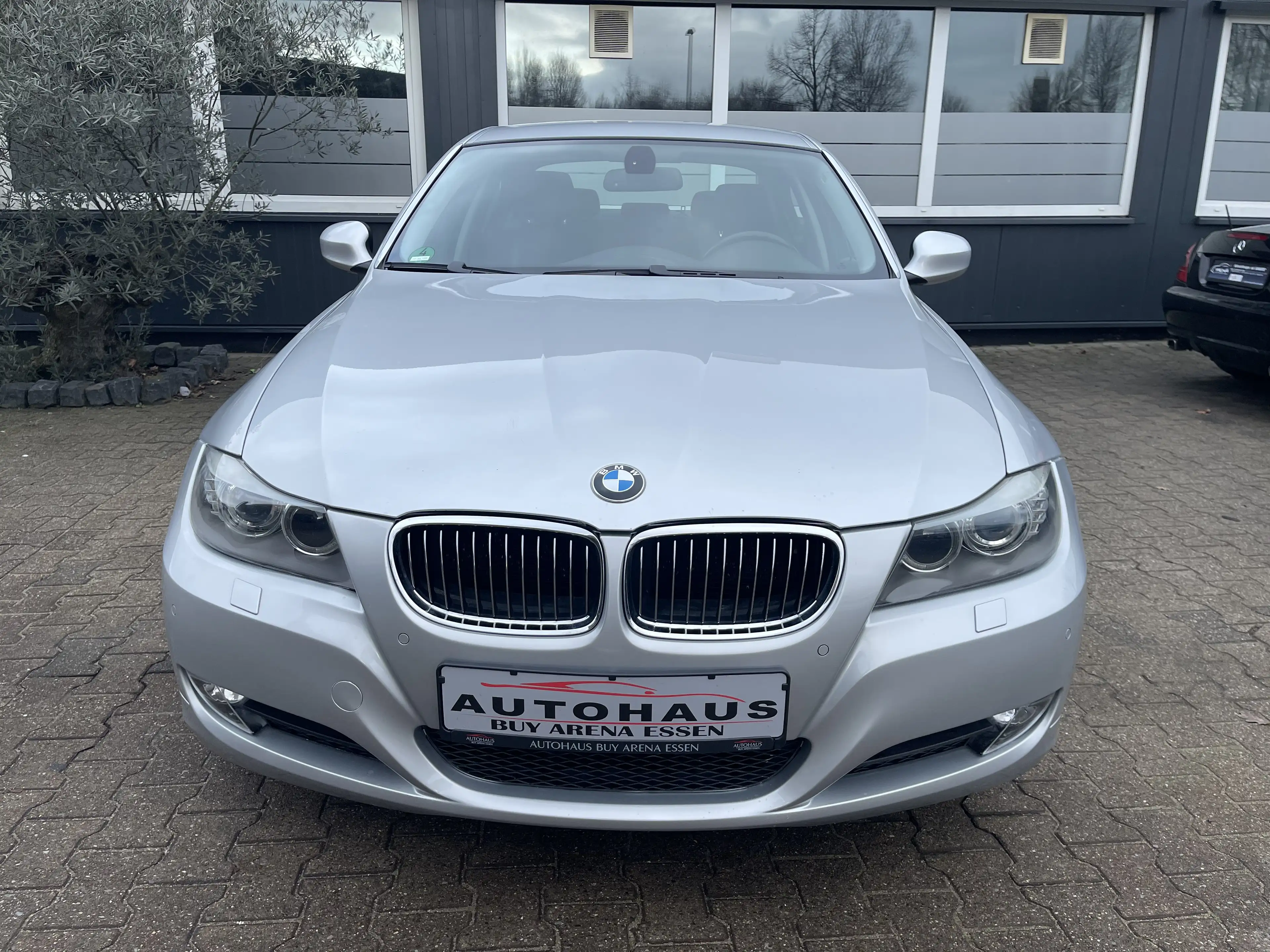 BMW 325 i xDrive Limousine 1.Hand Voll S-Heft Facelift Top — photo 2
