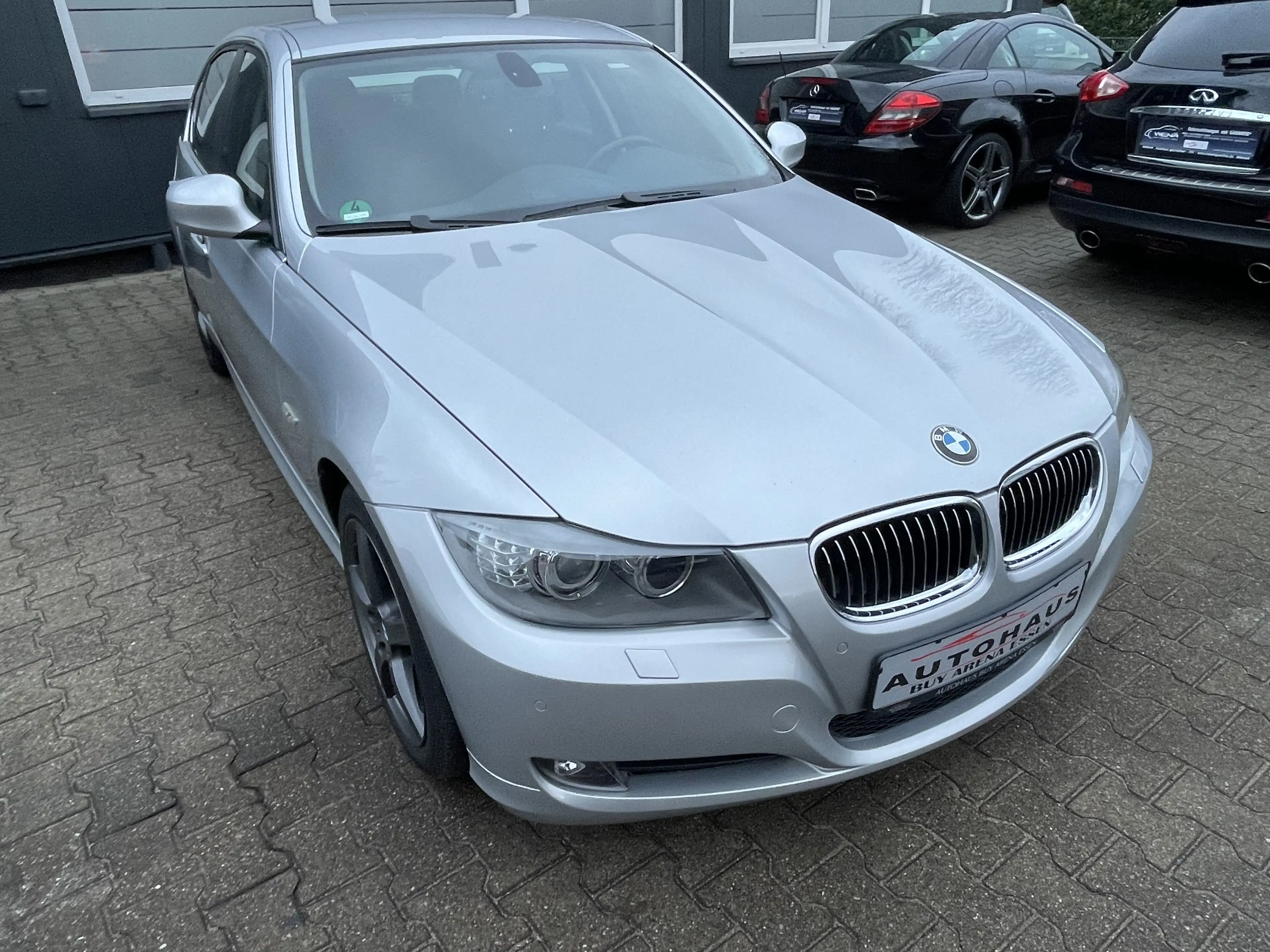 BMW 325 i xDrive Limousine 1.Hand Voll S-Heft Facelift Top — photo 14