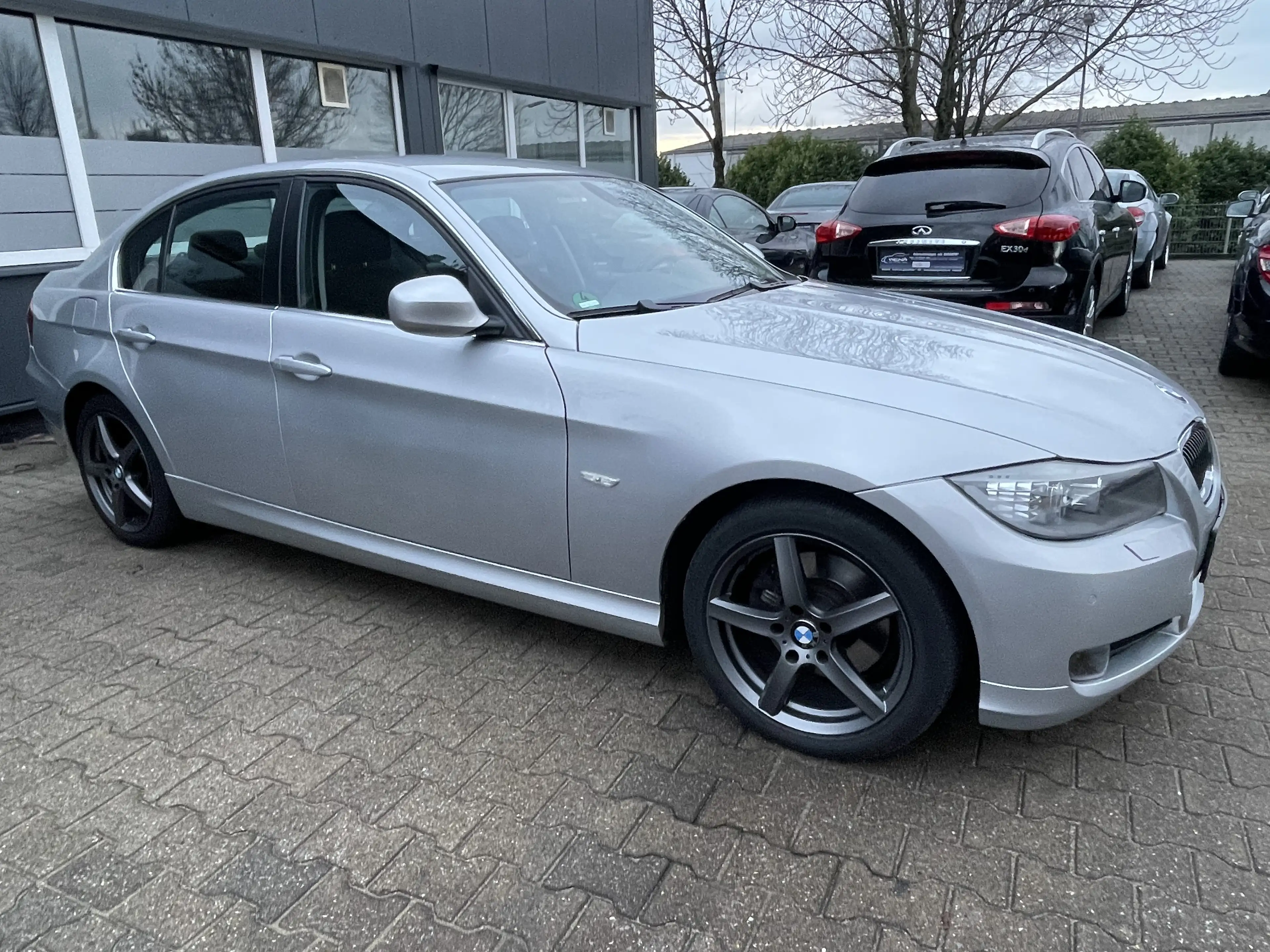 BMW 325 i xDrive Limousine 1.Hand Voll S-Heft Facelift Top — photo 13