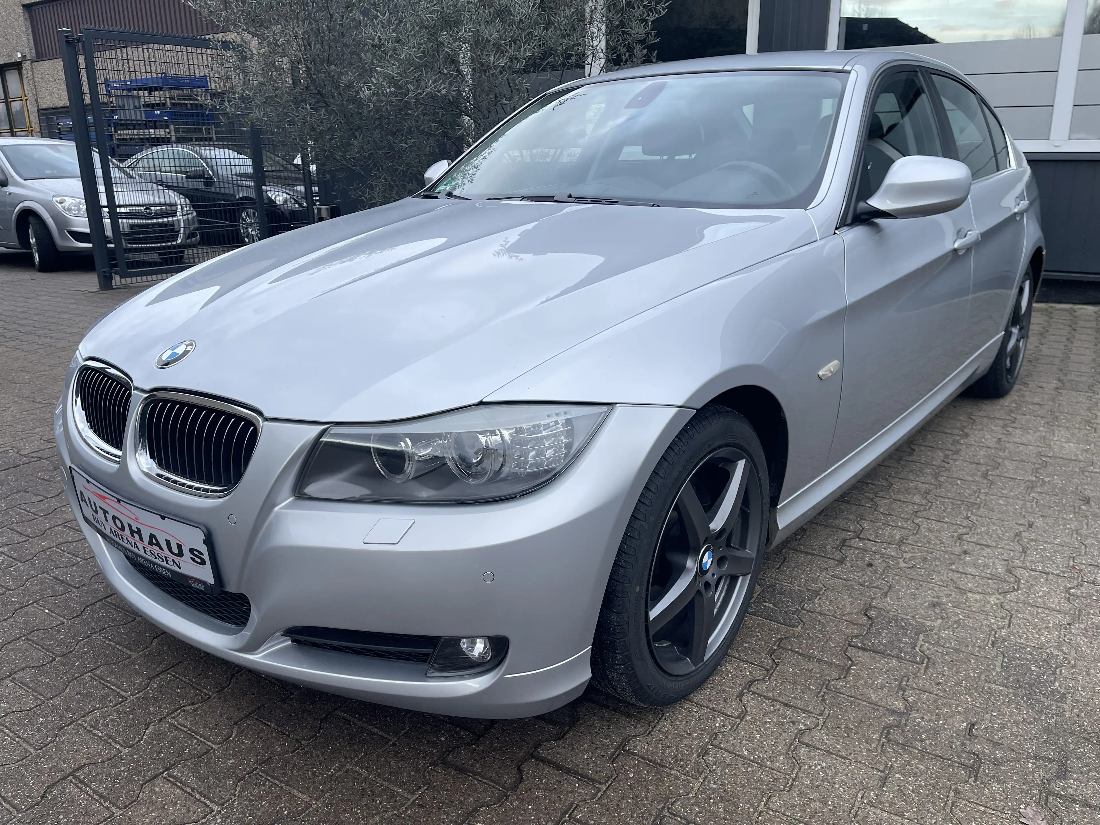 BMW 325 i xDrive Limousine 1.Hand Voll S-Heft Facelift Top — photo 15