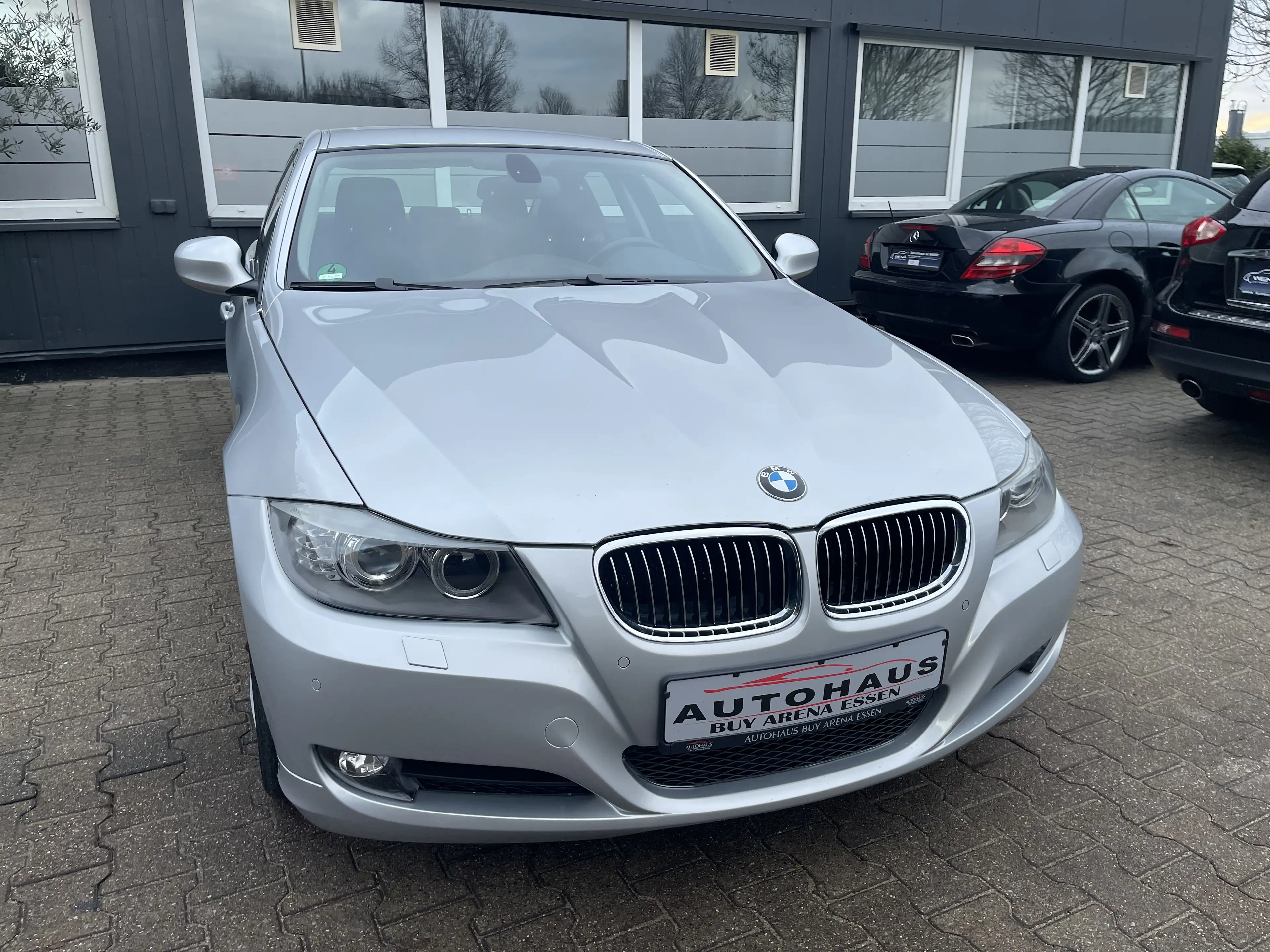BMW 325 i xDrive Limousine 1.Hand Voll S-Heft Facelift Top — photo 5
