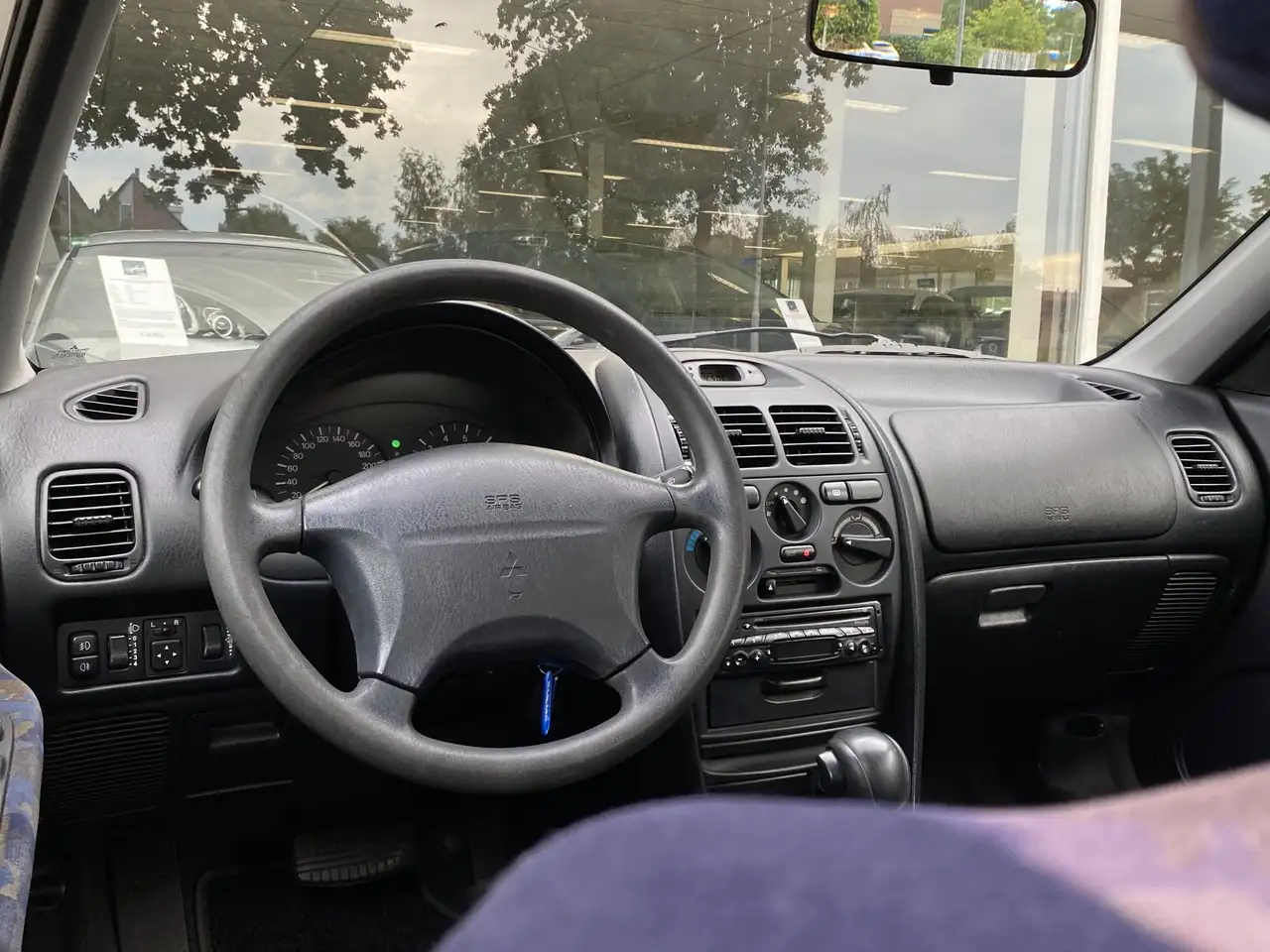 Mitsubishi Carisma 1.8 GDI LX | Automaat | All-Season Banden | Airco, foto 11