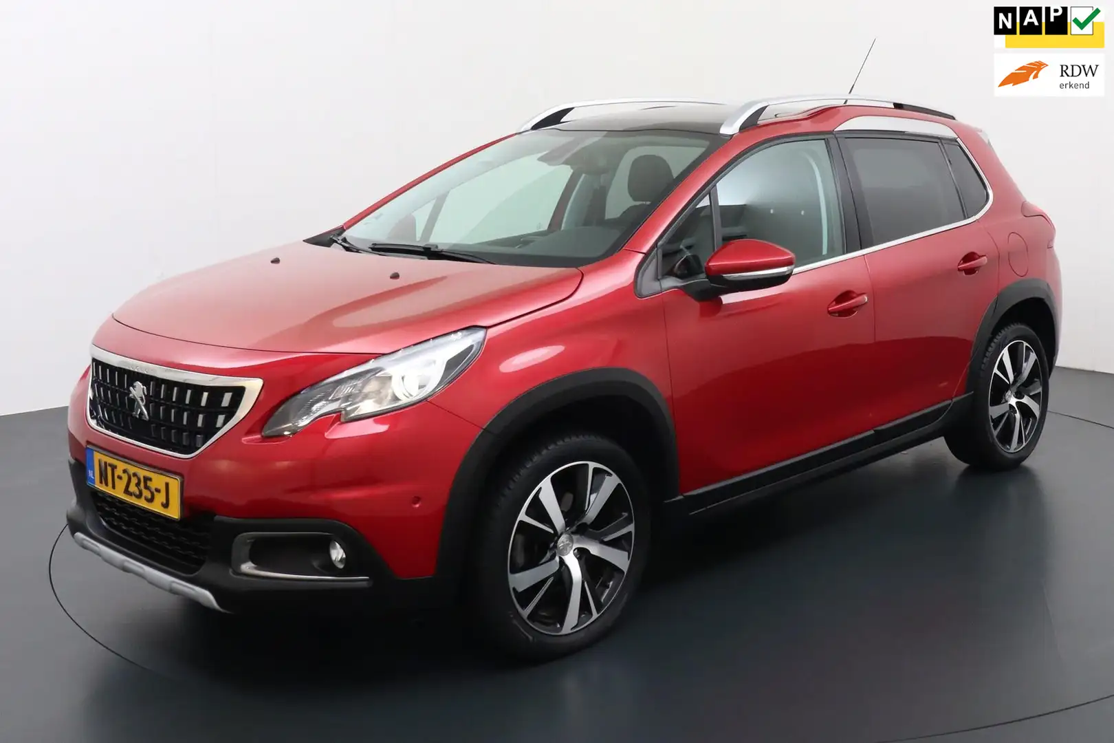 Peugeot 2008 1.2 PureTech GT-line panoramadak, navigatie, airco Rood - 1