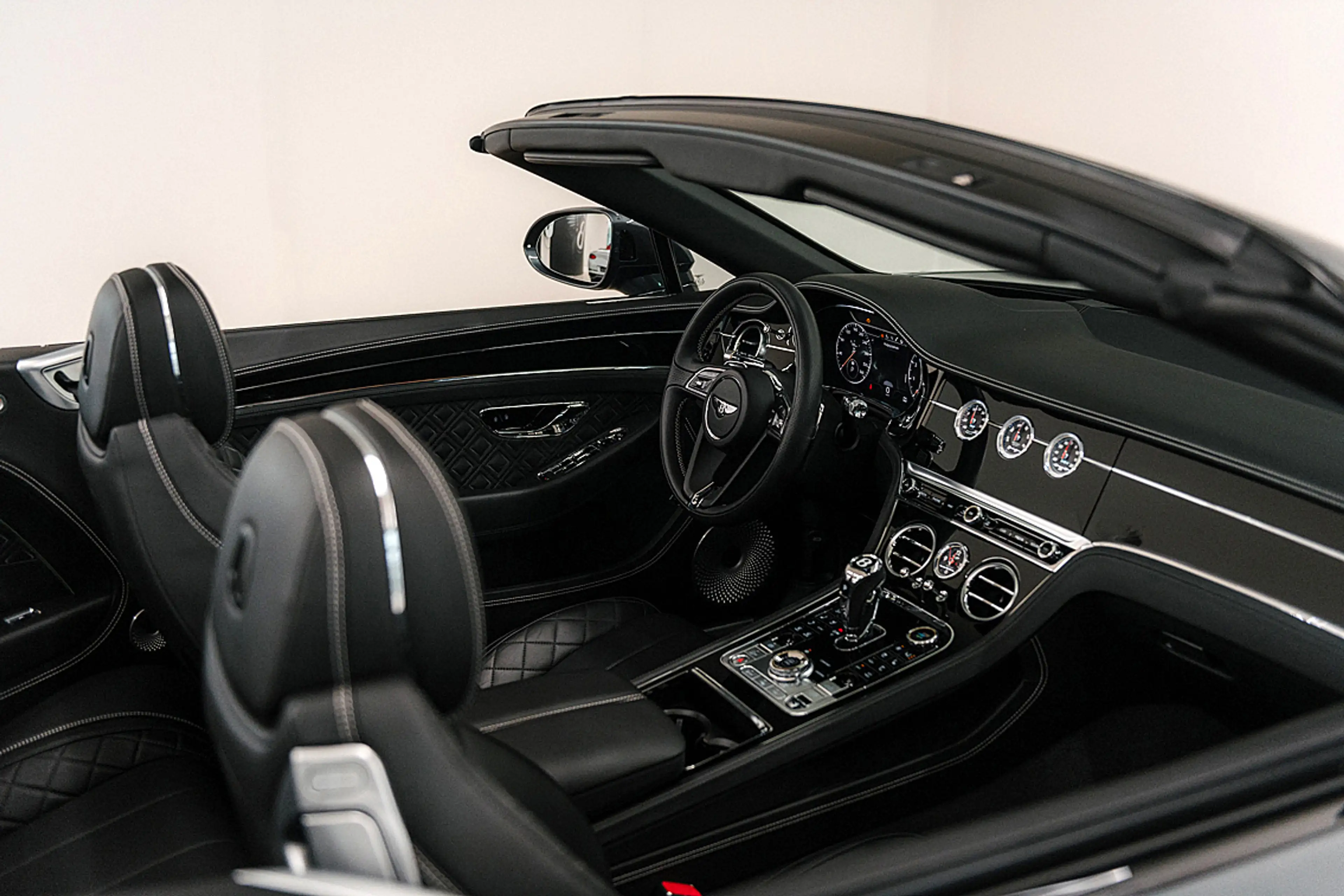 Bentley Continental GTC Continental GTC — photo 15