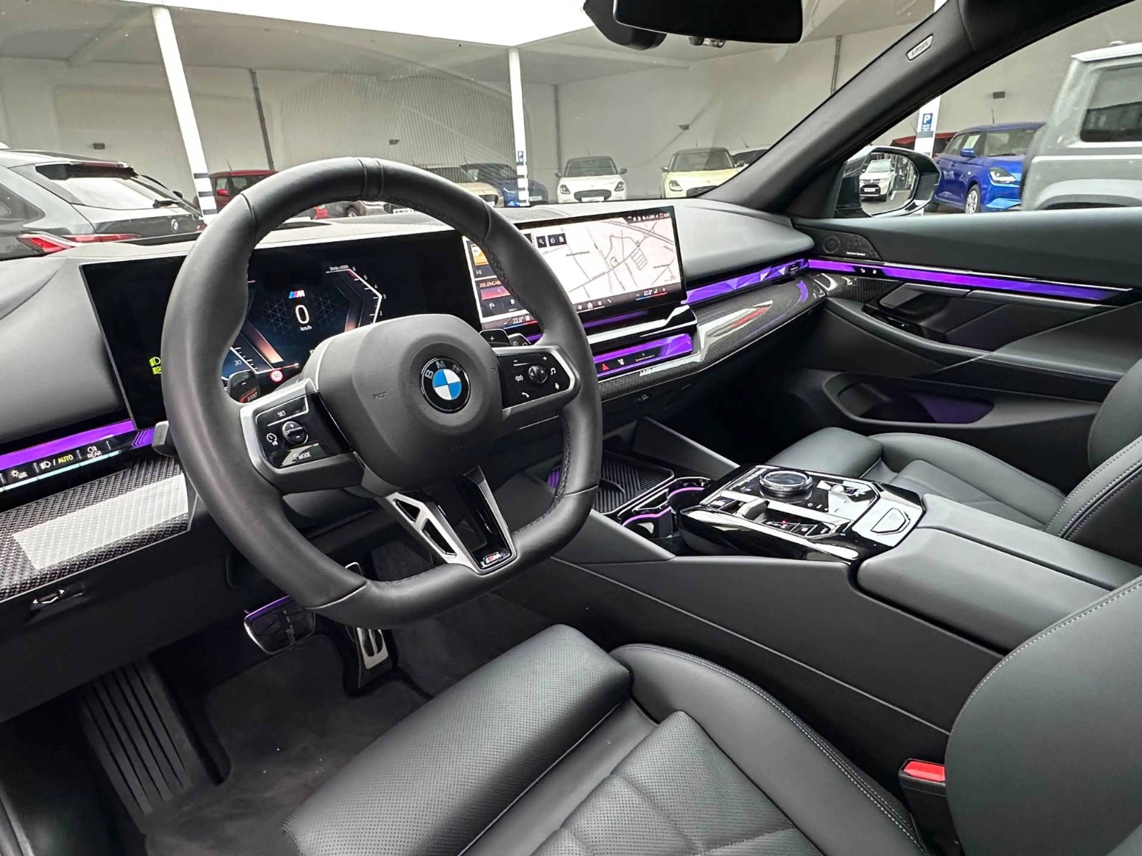 BMW 520 i Touring M Sport | Iconic Glow | Panorama — photo 9