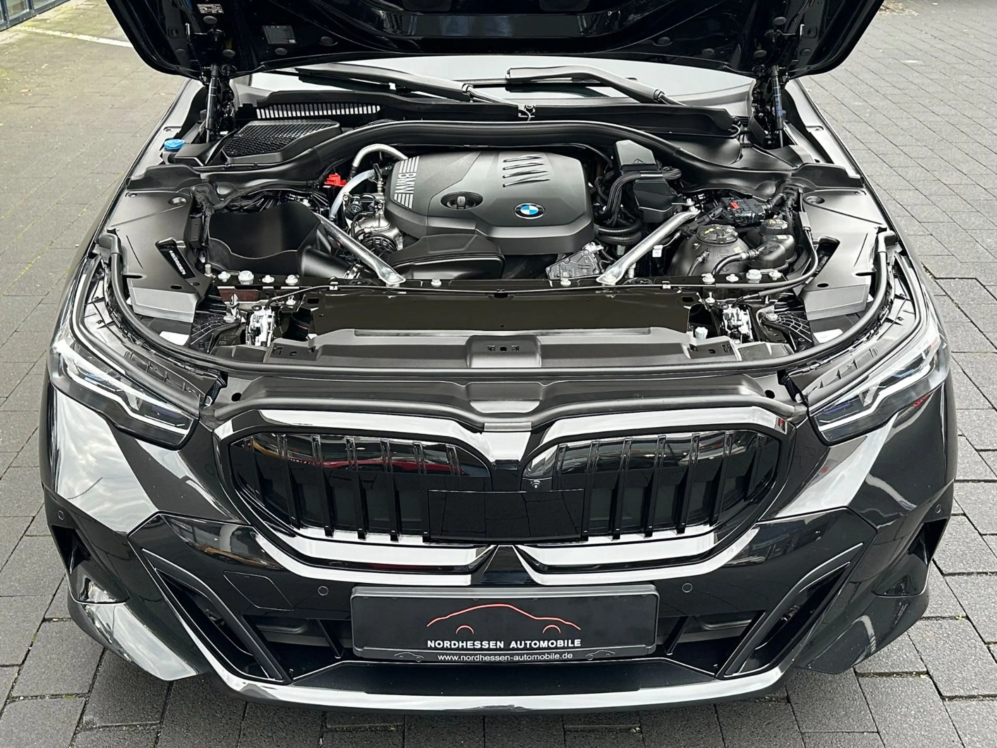 BMW 520 i Touring M Sport | Iconic Glow | Panorama — photo 6