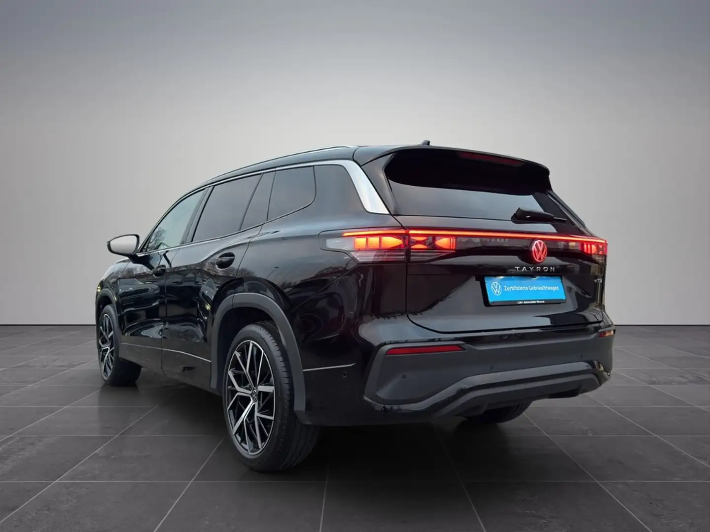 Volkswagen Tayron 1.5 eTSI Life *AHK*ACC*NAVI*KAMERA* Schwarz - 2