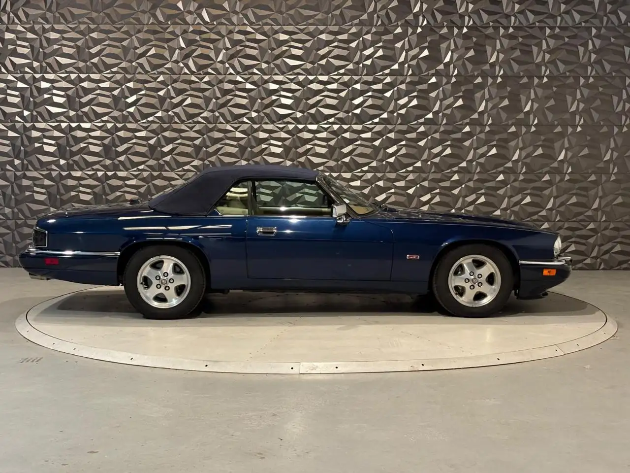 Jaguar XJS Cabriolet 4.0i - BVA CABRIOLET . PHASE 2, foto 6