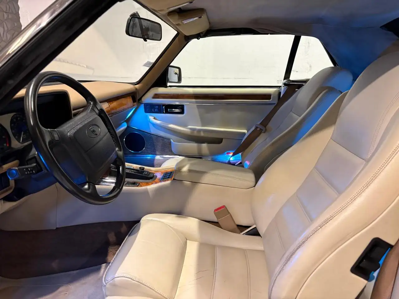 Jaguar XJS Cabriolet 4.0i - BVA CABRIOLET . PHASE 2, foto 12