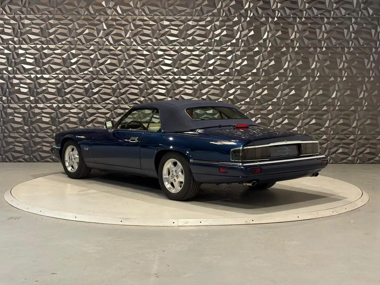 Jaguar XJS Cabriolet 4.0i - BVA CABRIOLET . PHASE 2, foto 3
