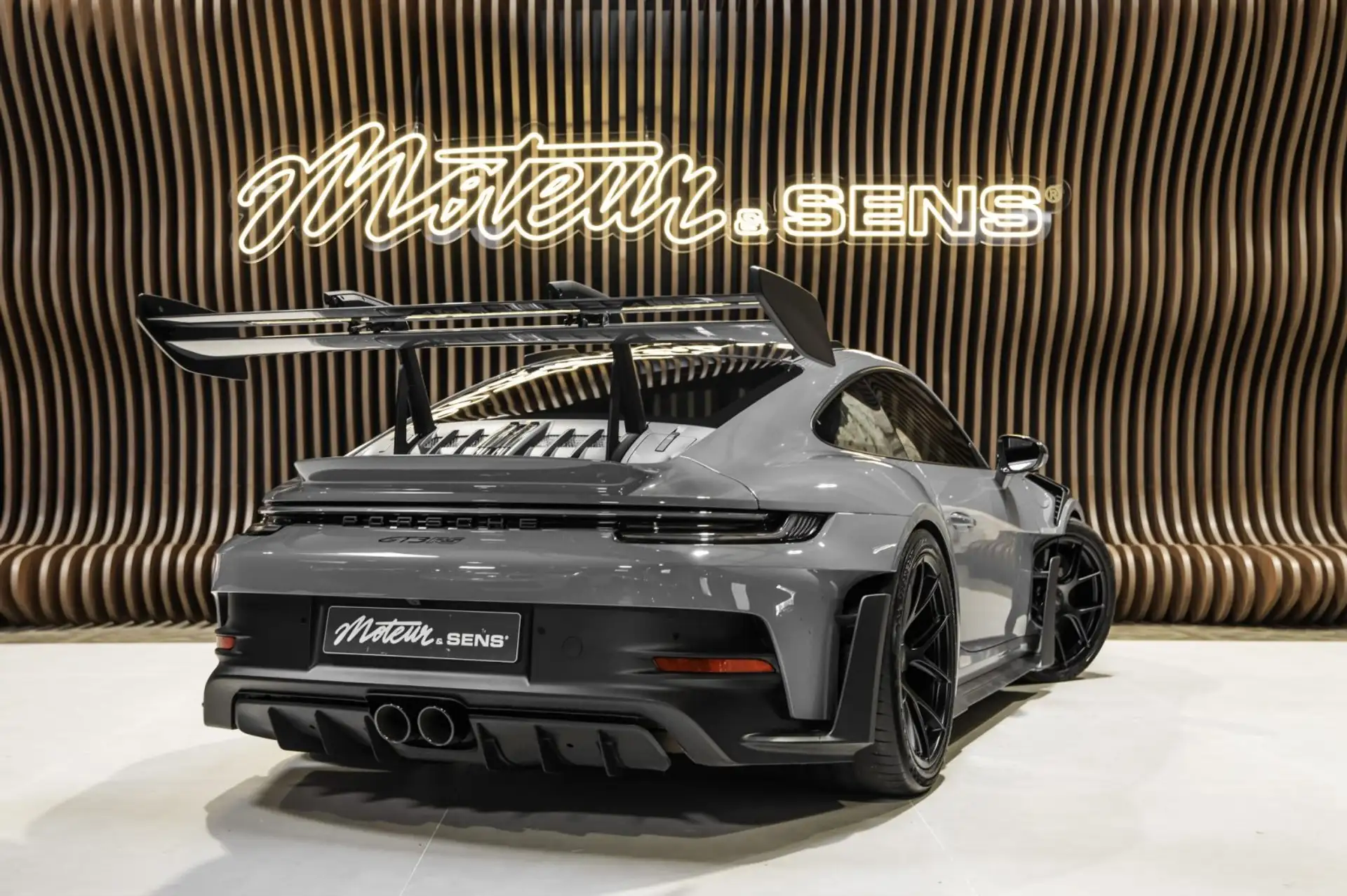 포르쉐 911 GT3 RS 2018 화이트 사진 2
