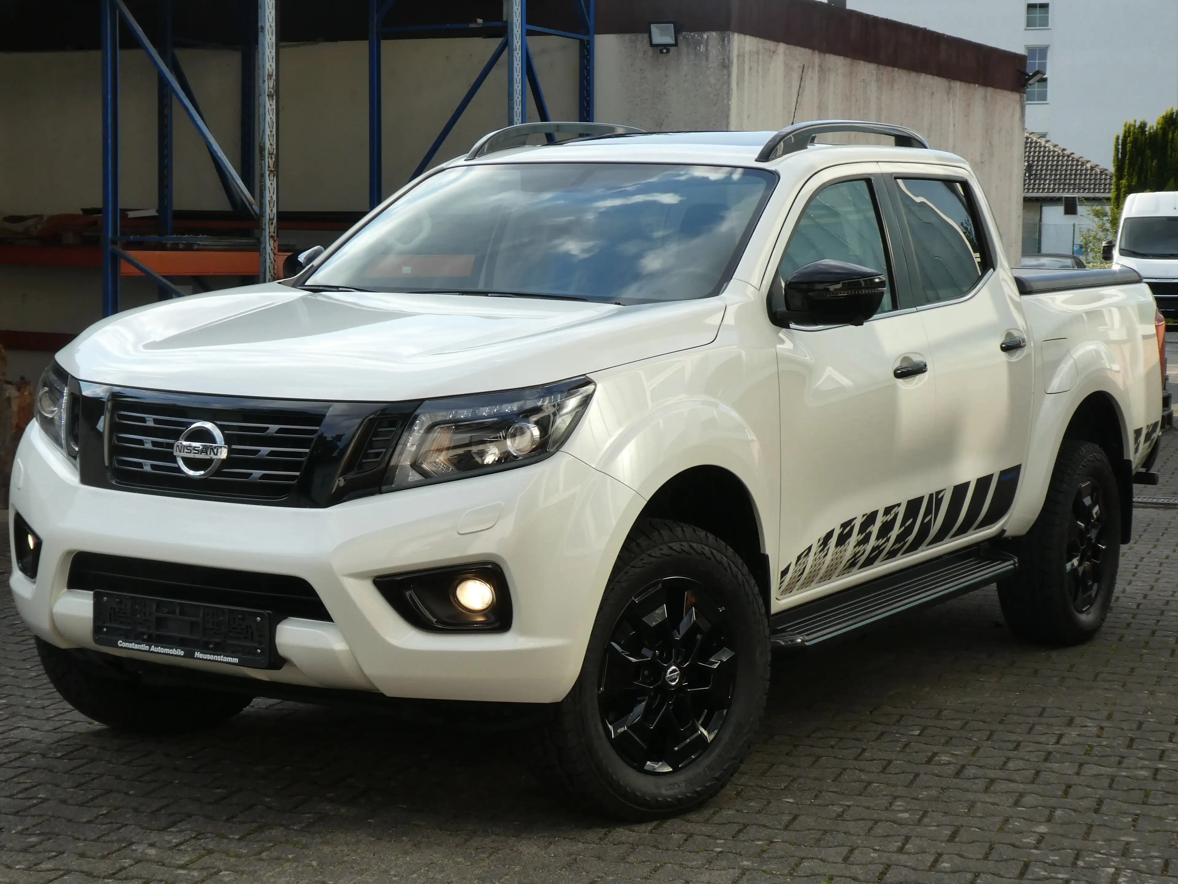 Nissan Navara NP300 N-Guard Doppelkabine 4x4 — photo 6