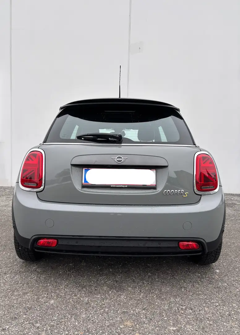 MINI Cooper SE 28,9kWh Aut. Grau - 2