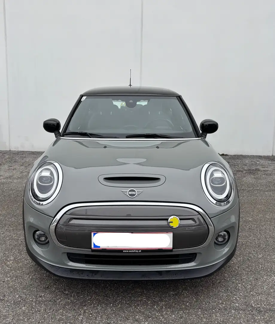 MINI Cooper SE 28,9kWh Aut. Grau - 1