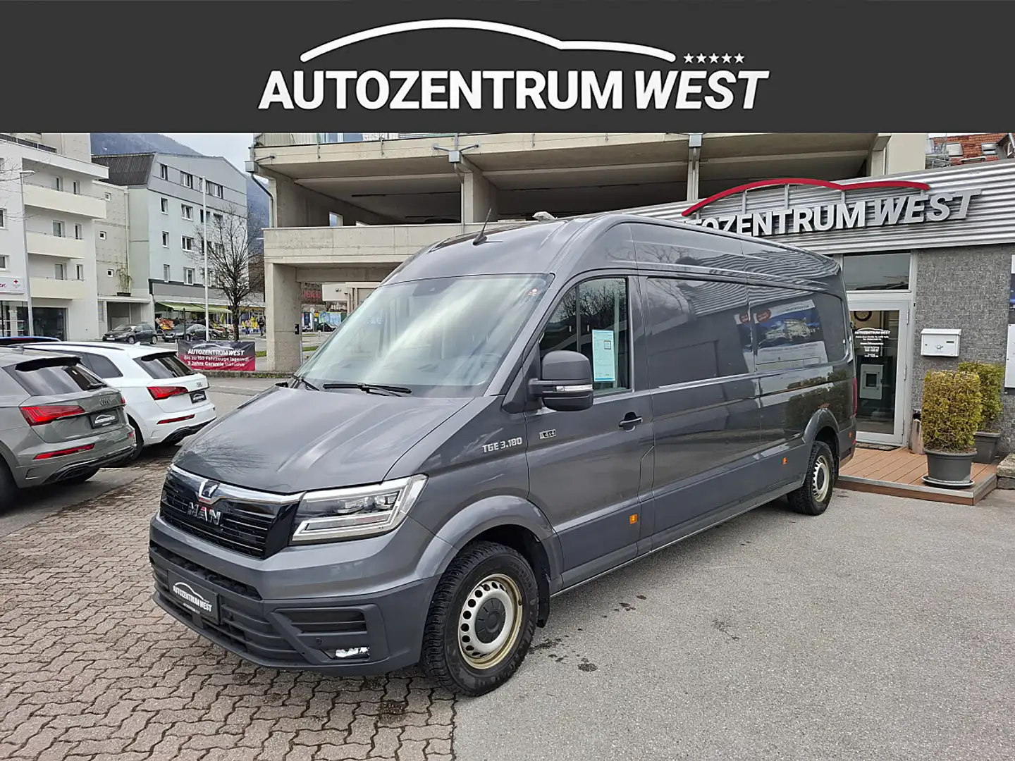 MAN TGE 3.180 L4H3 4x4 Aut. ..netto 35.823,-- Schwe... Grau - 2