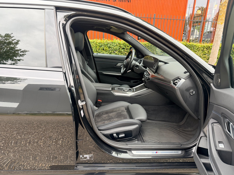 BMW 330 3-serie Touring 330e xDrive, M-Sport PRO, H&K, tre — photo 9