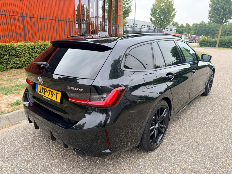 BMW 330 3-serie Touring 330e xDrive, M-Sport PRO, H&K, tre — photo 5