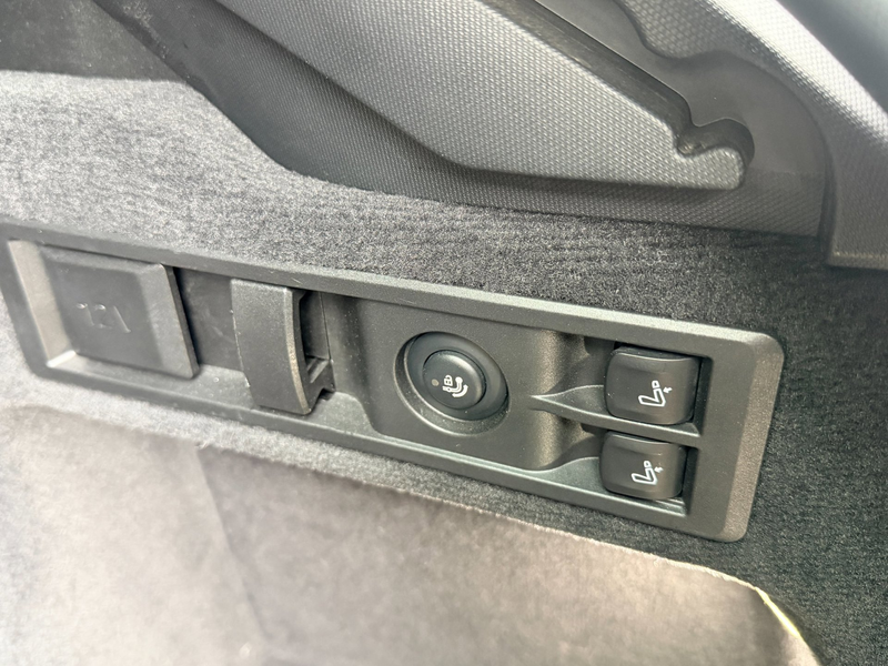 BMW 330 3-serie Touring 330e xDrive, M-Sport PRO, H&K, tre — photo 15