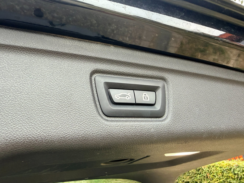 BMW 330 3-serie Touring 330e xDrive, M-Sport PRO, H&K, tre — photo 13