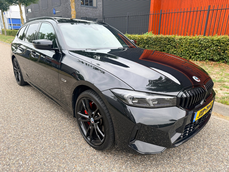 BMW 330 3-serie Touring 330e xDrive, M-Sport PRO, H&K, tre — photo 6
