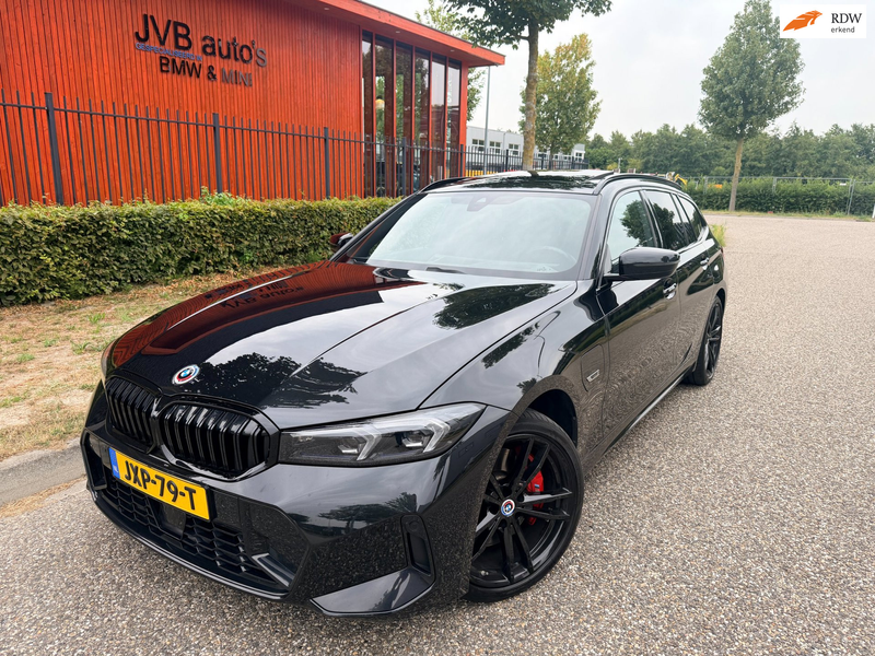 BMW 330 3-serie Touring 330e xDrive, M-Sport PRO, H&K, tre