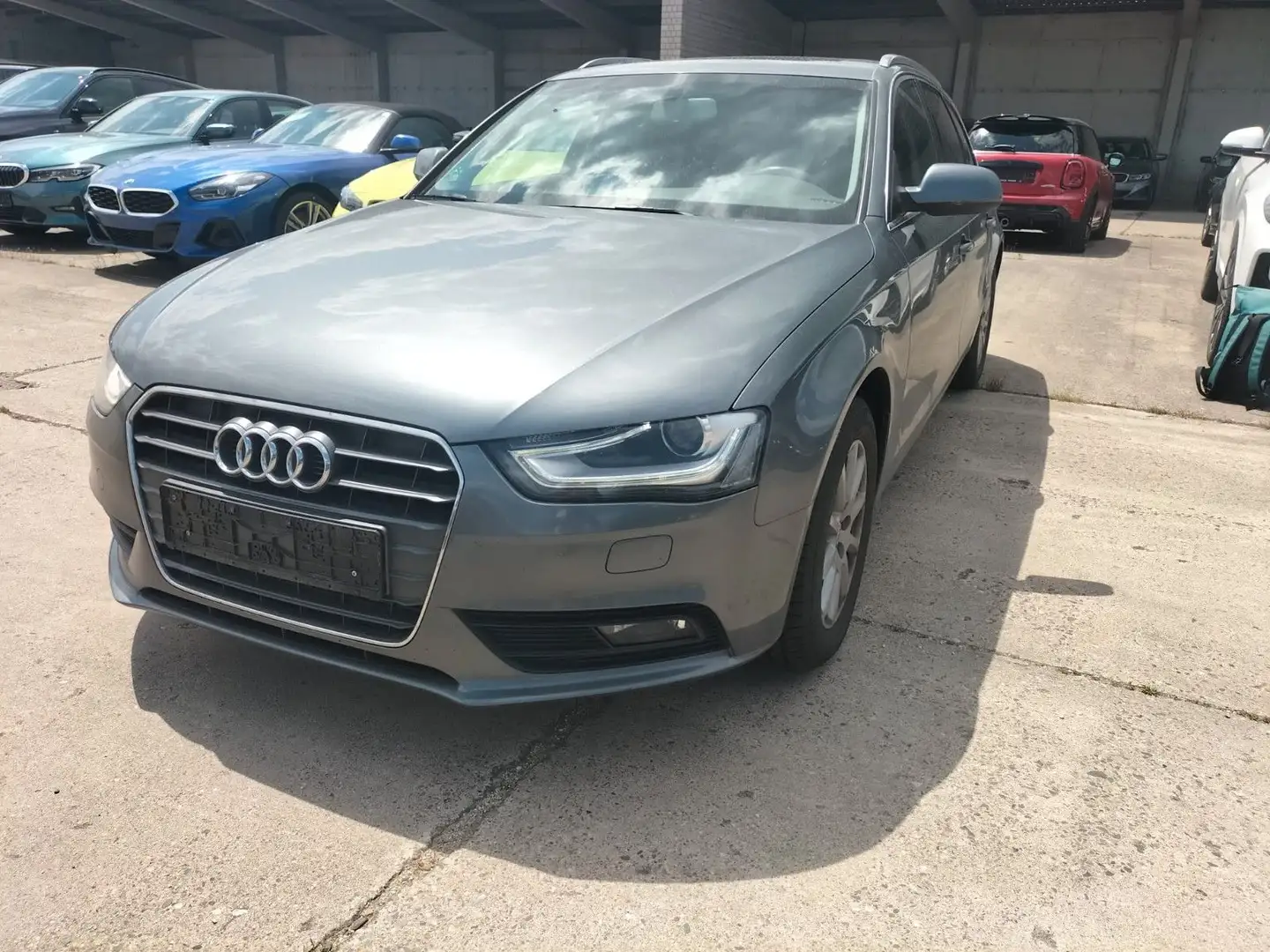 Audi A4 Avant Attraction *Panorama*Xenon Grau - 1